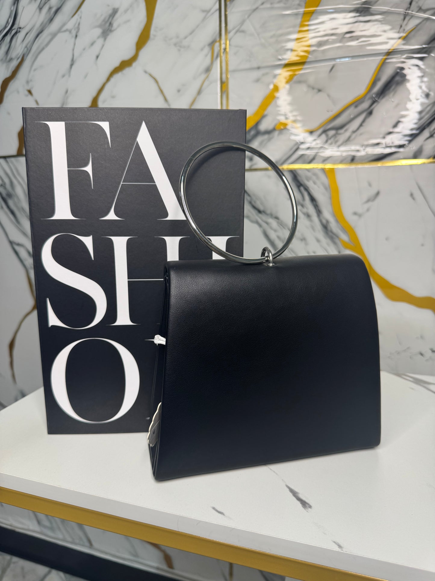 Borsa Dubai nera