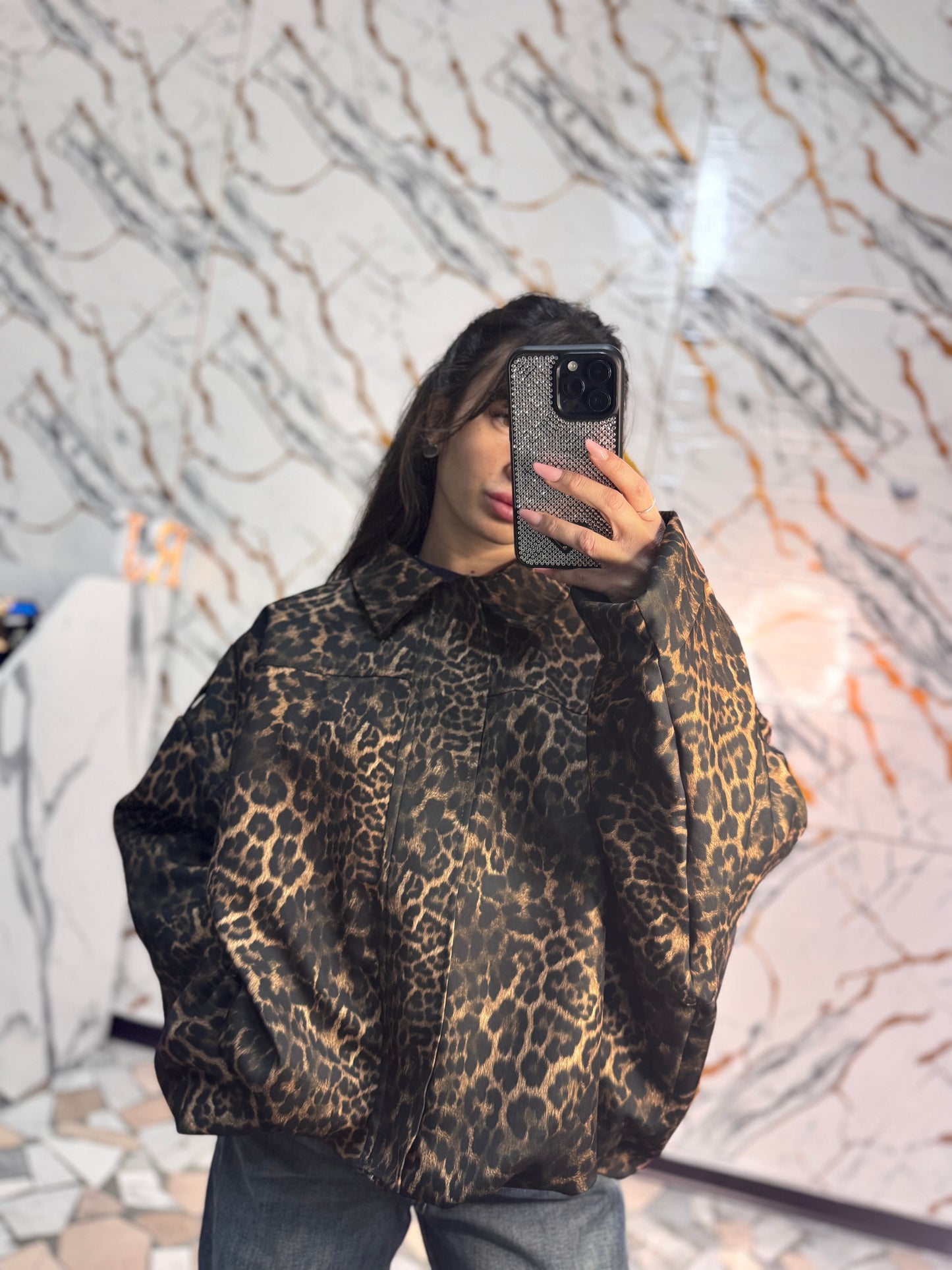 Bomber animalier con zip