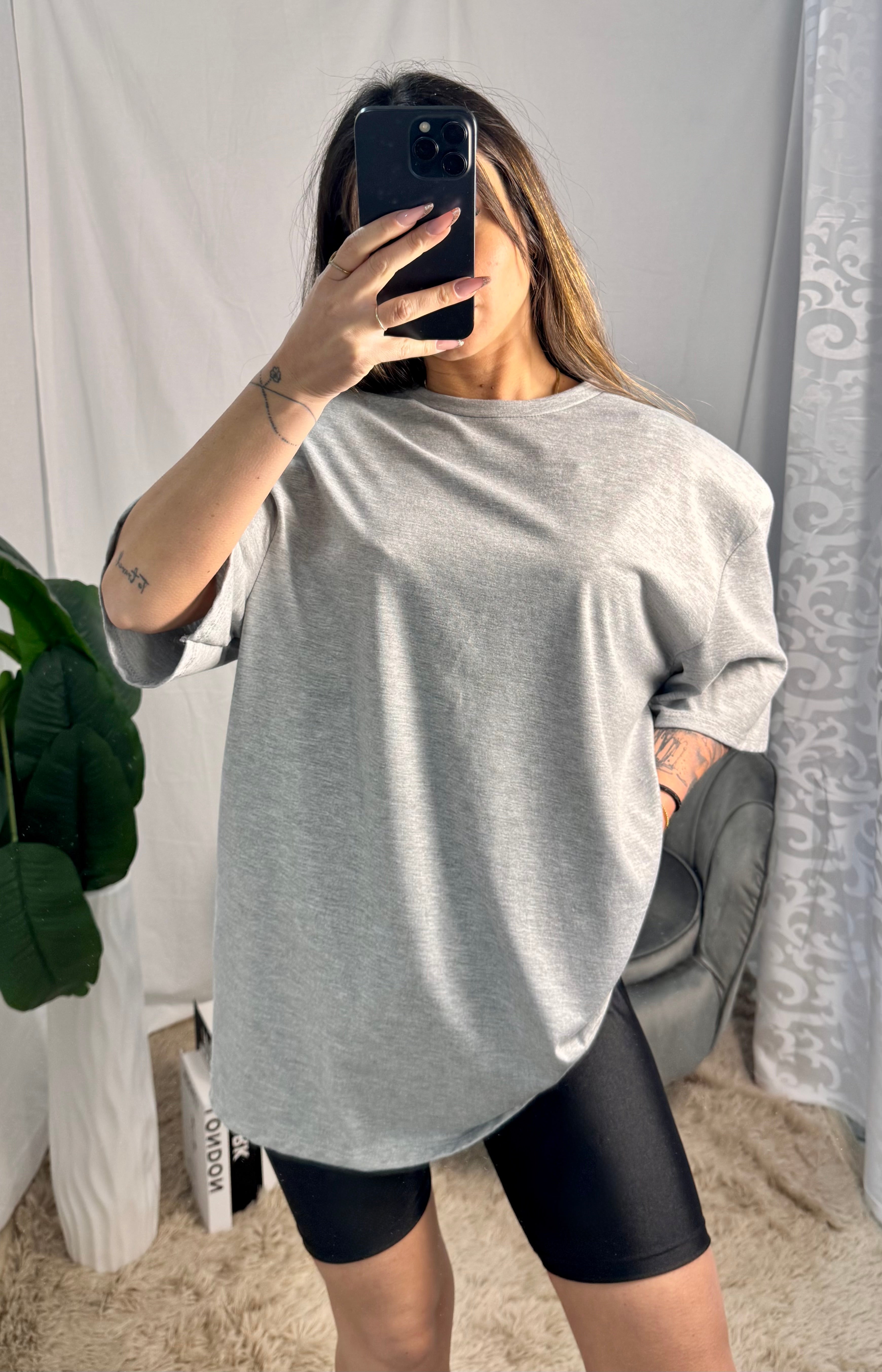T-shirt basic grigia