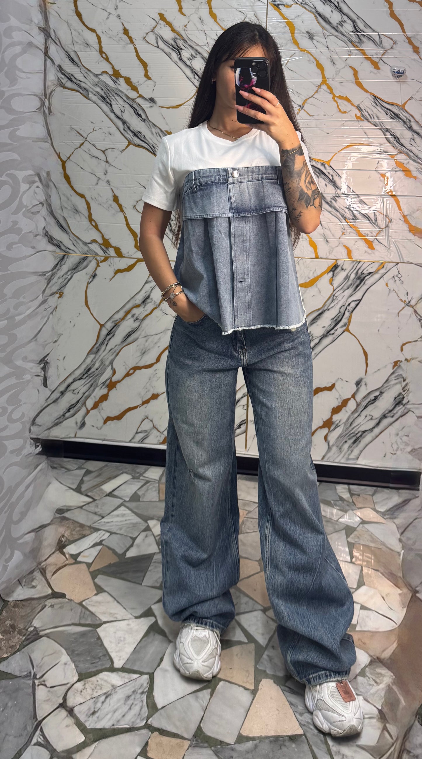 T-shirt denim