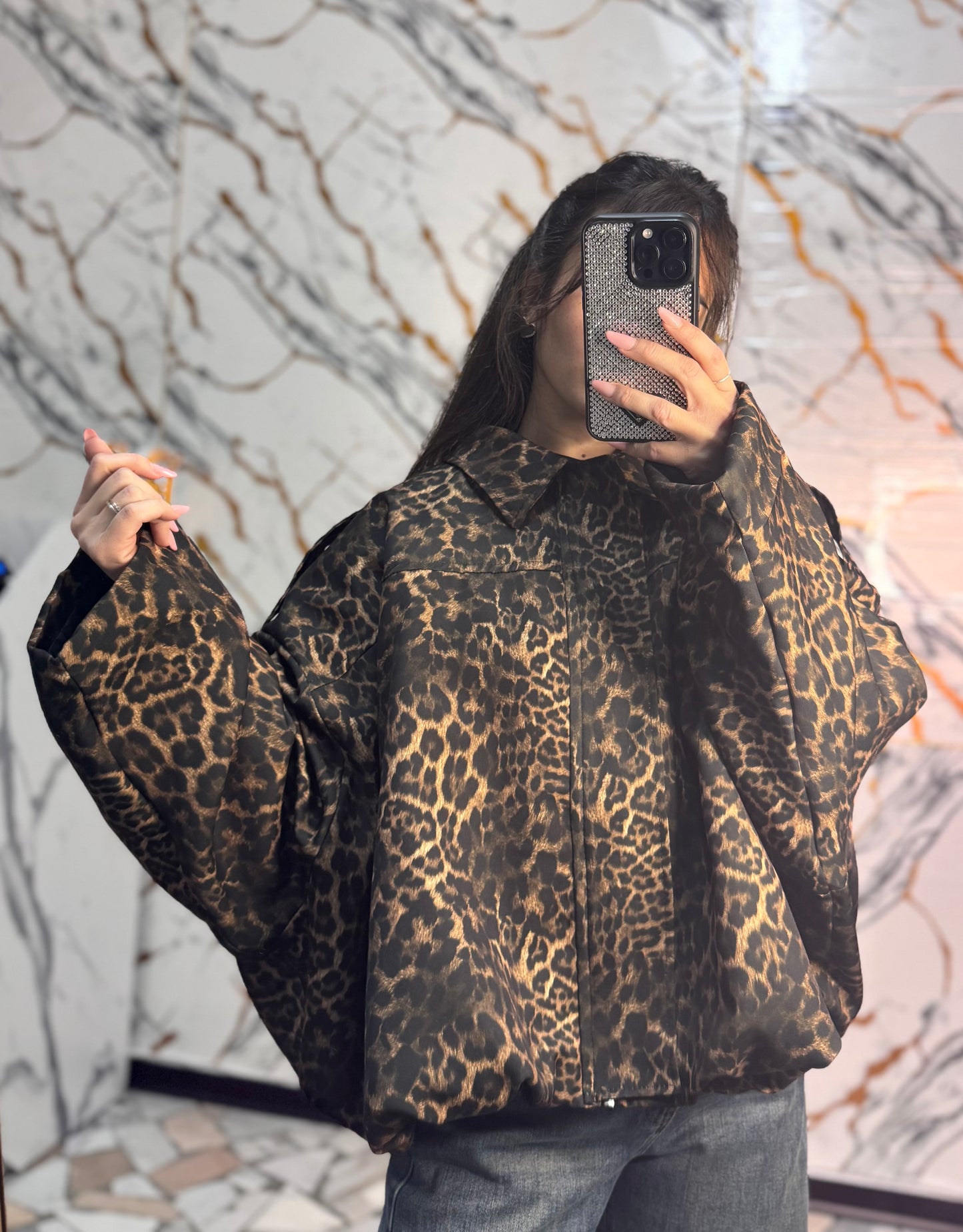 Bomber animalier con zip