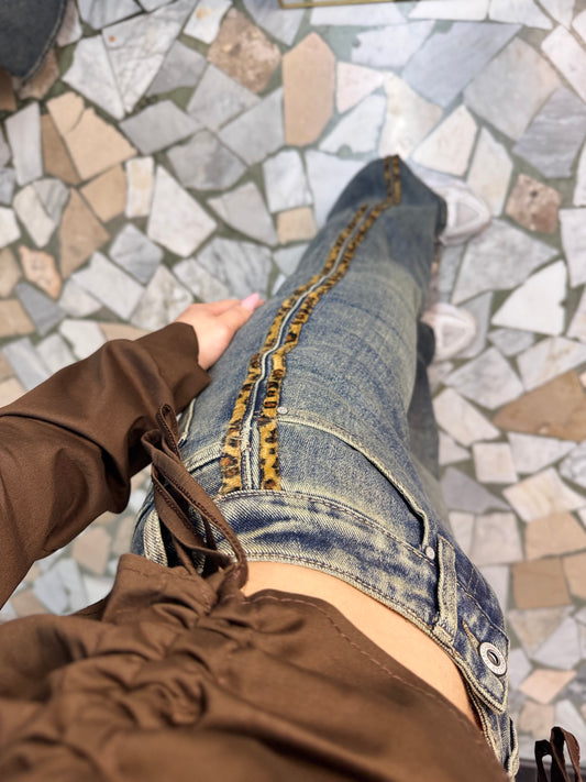 Jeans banda animalier