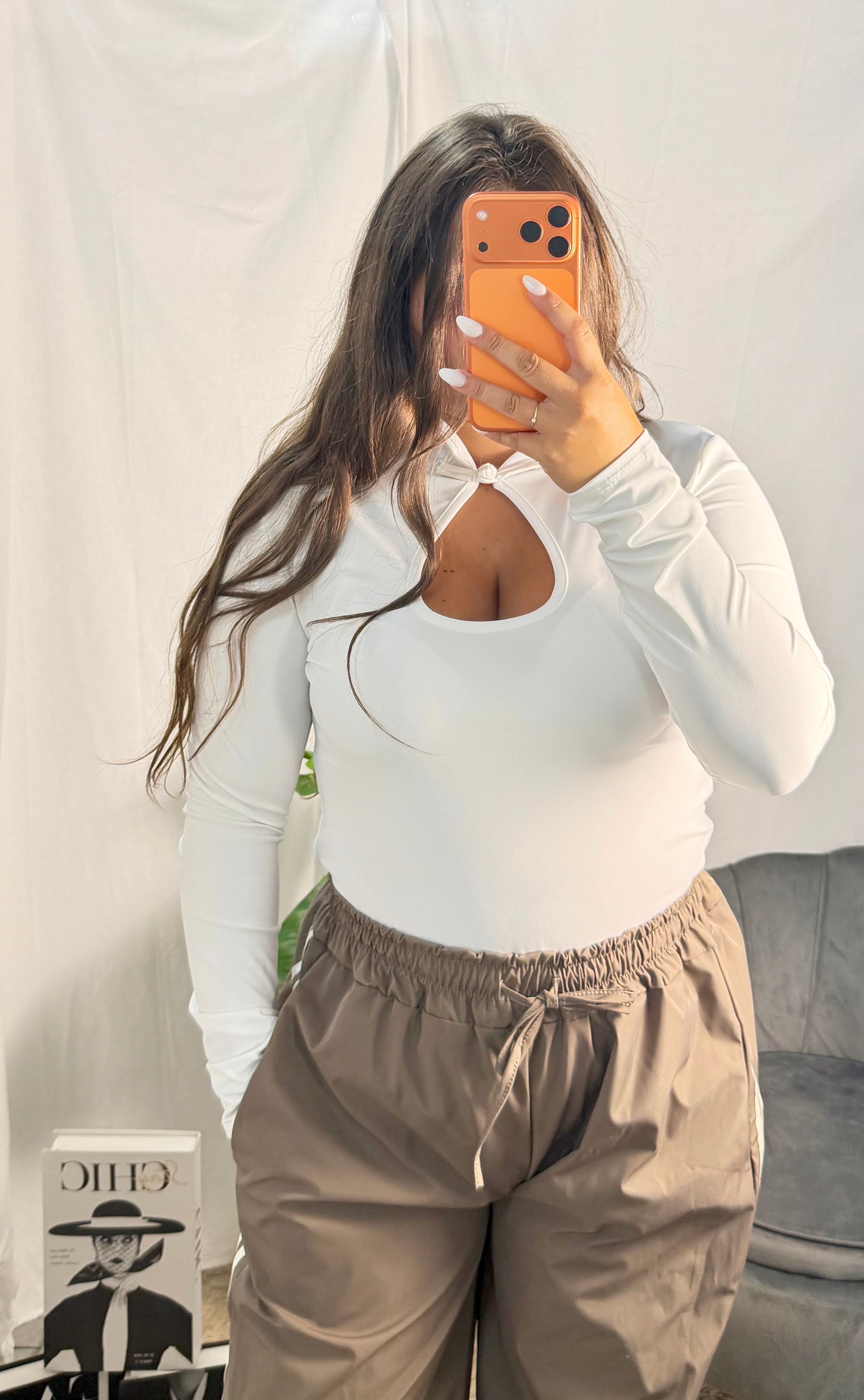 Curvy body Monica