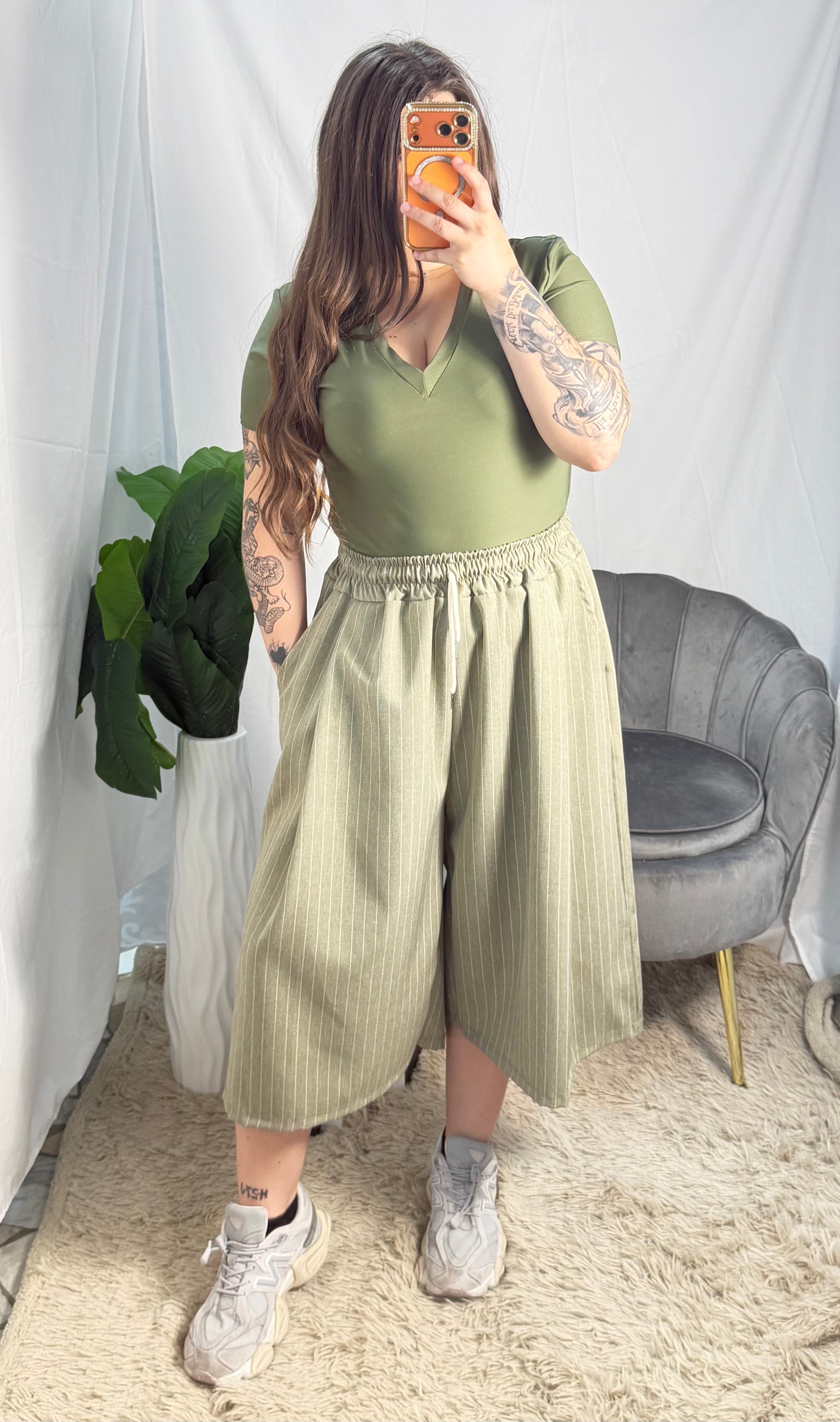 Curvy bermuda tessuto gessato green